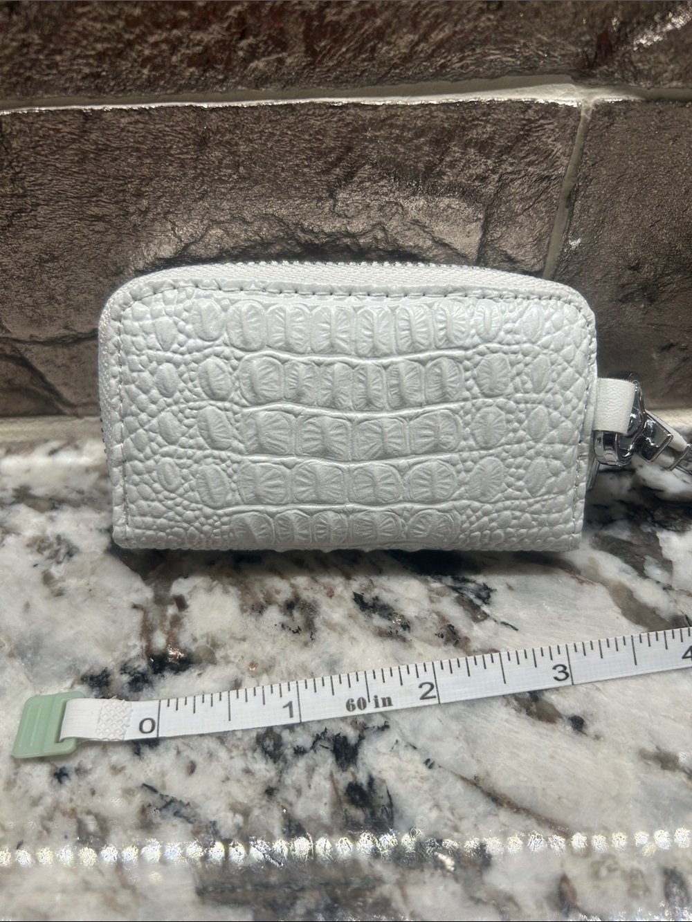 Embellished White Floral Key & Card Holder - Picture 2 of 4